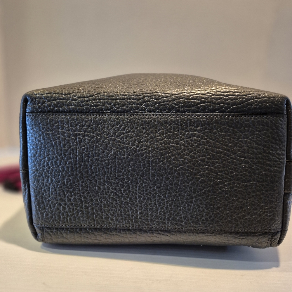Coach Legacy Duffle in Gray pebbled leather with hot pink trim..EUC - Picture 10 of 11